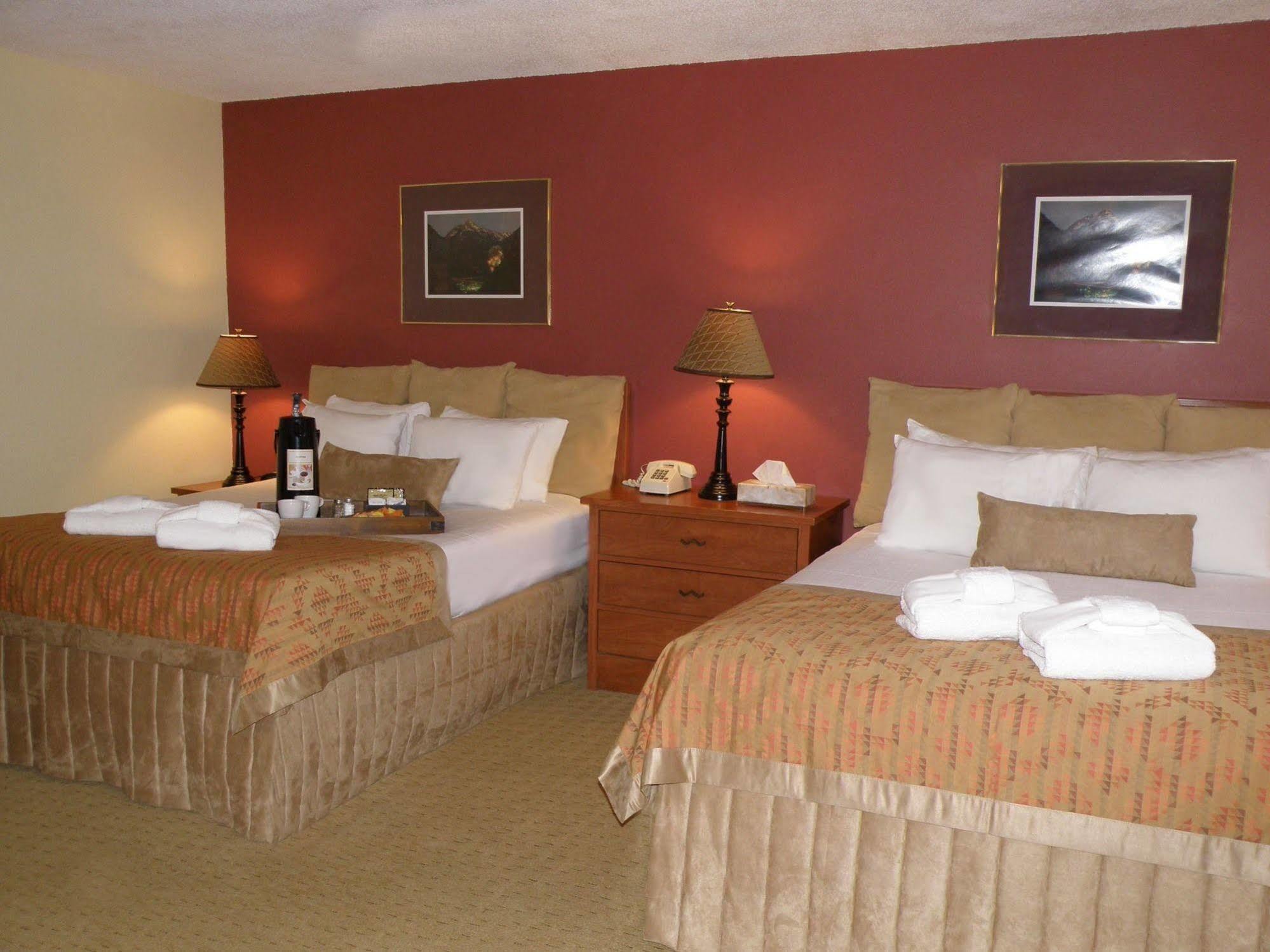 أوراي Rivers Edge Motel Lodge & Resort المظهر الخارجي الصورة