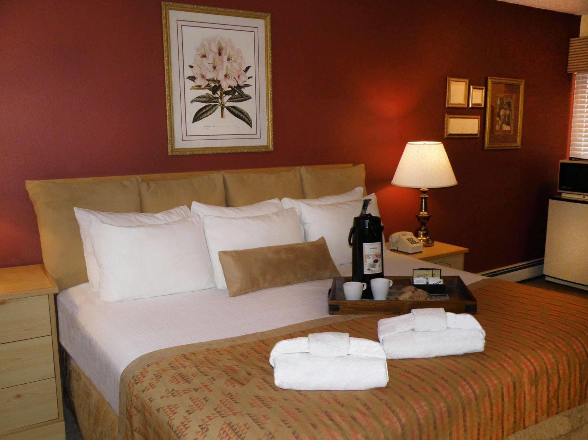 أوراي Rivers Edge Motel Lodge & Resort المظهر الخارجي الصورة