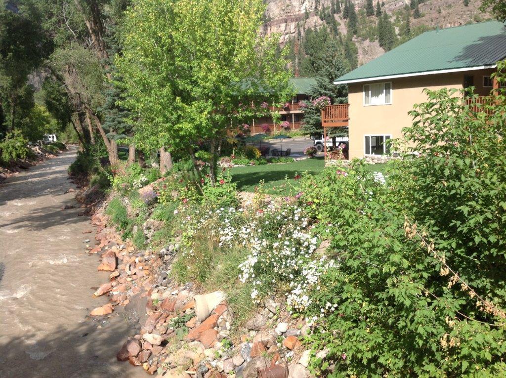 أوراي Rivers Edge Motel Lodge & Resort المظهر الخارجي الصورة