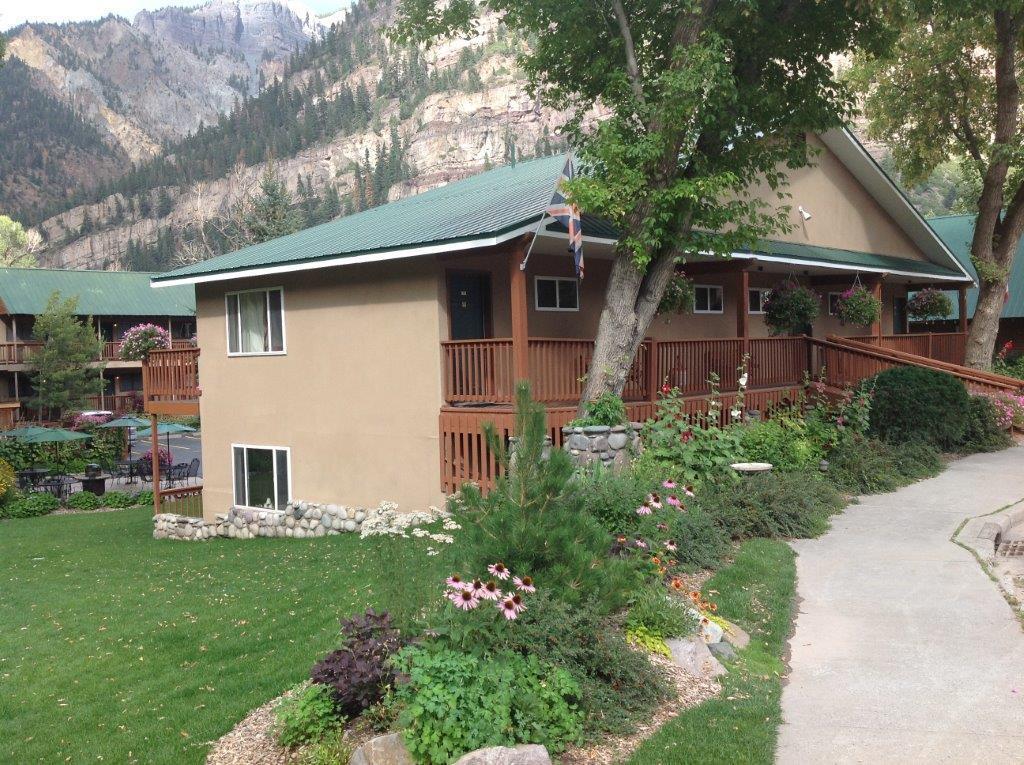 أوراي Rivers Edge Motel Lodge & Resort المظهر الخارجي الصورة