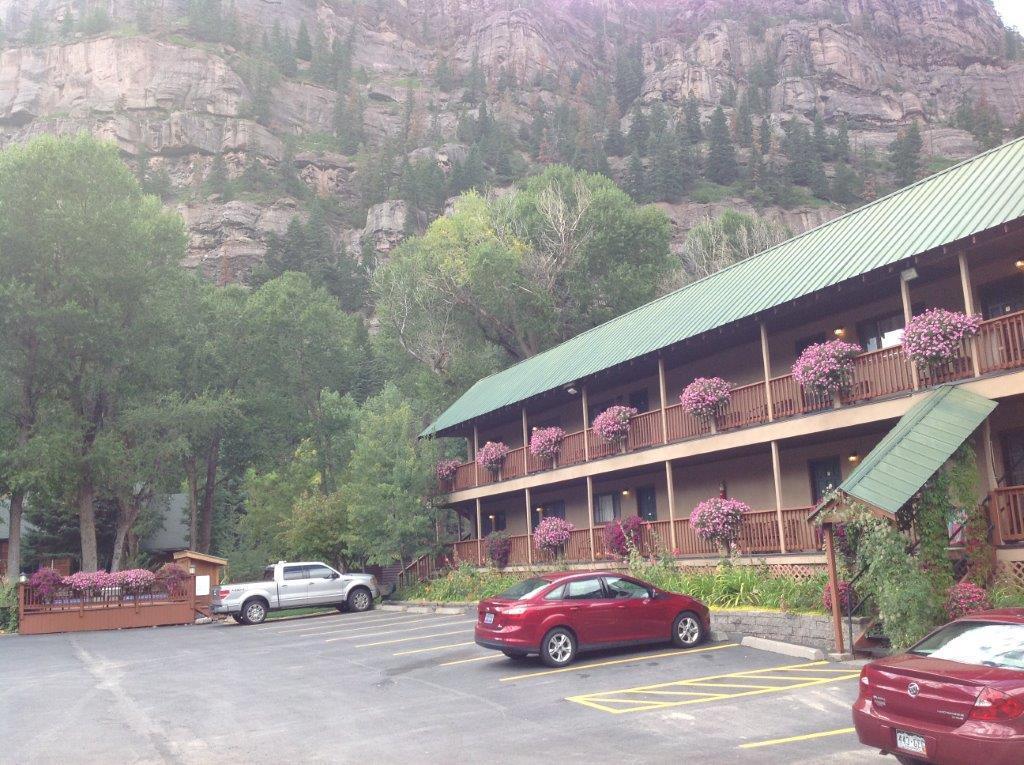 أوراي Rivers Edge Motel Lodge & Resort المظهر الخارجي الصورة