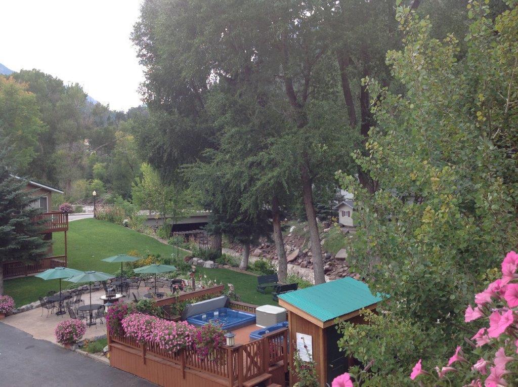 أوراي Rivers Edge Motel Lodge & Resort المظهر الخارجي الصورة
